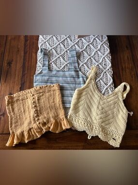 Hollister & American Eagle tanks and tube top
